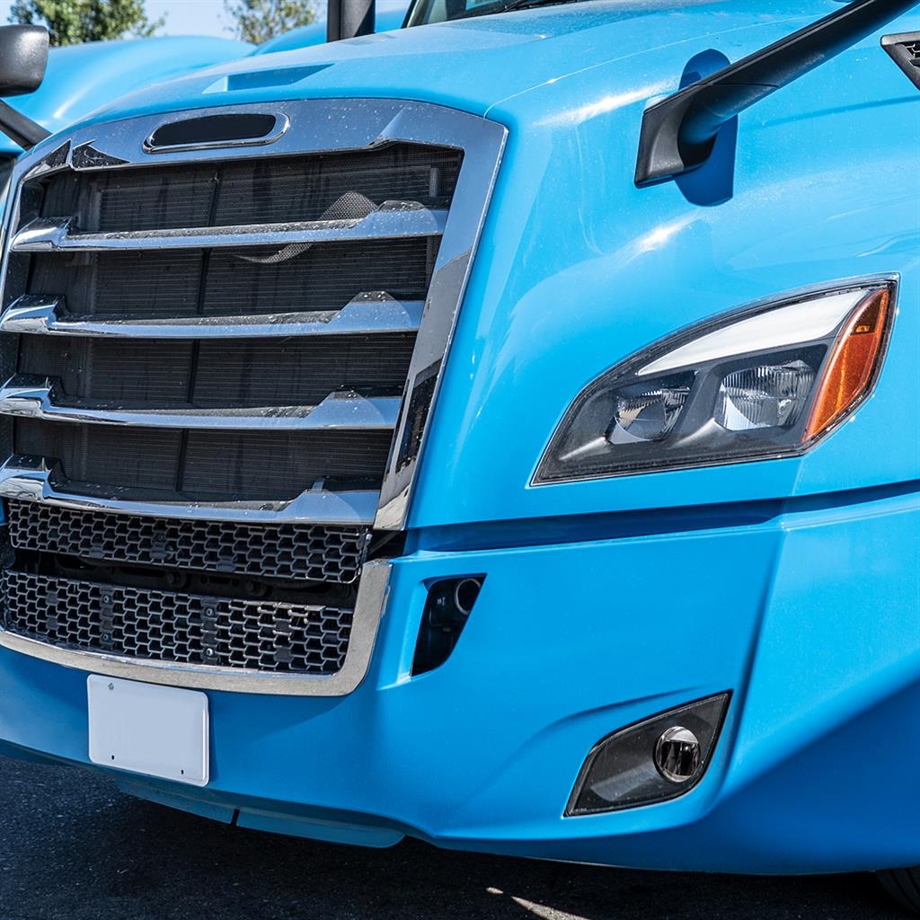 CASCADIA 2018 & UP FOG LIGHT - RIGHT SIDE (BLACK HOUSING)