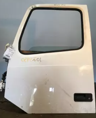 [VOLVO DOOR LH] Volvo VNL DOOR LH